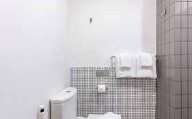 โรงแรมรีโน กรุงเทพ (SHA Extra Plus)